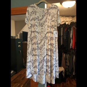 Lularoe musical Carly